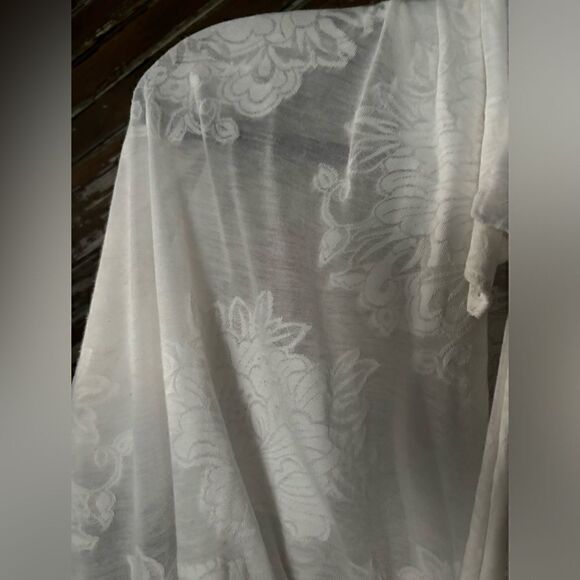 Eloise moonflower wrap top NWT - Picture 6 of 7